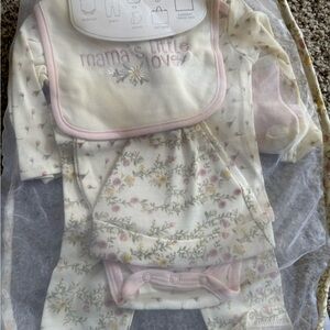 Mama's Little Love Floral Baby Set